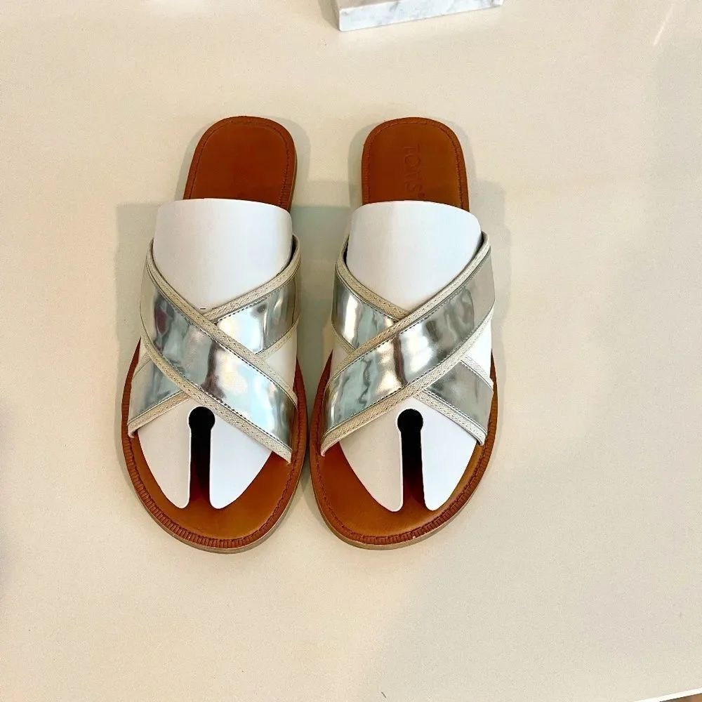 Toms sandals -Silver Size 10-EUC